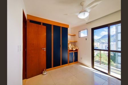 Apartamento à venda com 157m², 3 quartos e 3 vagasQuarto 2