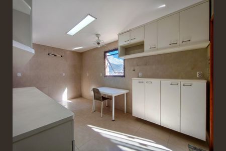 Apartamento à venda com 157m², 3 quartos e 3 vagasCozinha