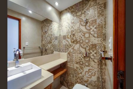 Apartamento à venda com 157m², 3 quartos e 3 vagasBanheiro 