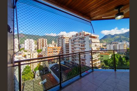 Apartamento à venda com 157m², 3 quartos e 3 vagasVaranda da Suíte