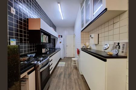 Apartamento à venda com 128m², 3 quartos e sem vagaCozinha