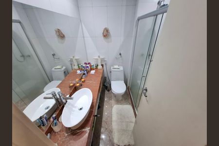 Apartamento à venda com 128m², 3 quartos e sem vagaBanheiro da suíte