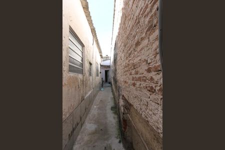 Casa à venda com 250m², 1 quarto e sem vaga Casa à venda com 250m², 1 quarto e sem vagaCorredor