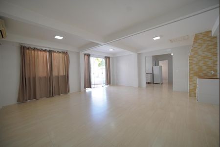 Casa para alugar com 70m², 2 quartos e sem vagaSala