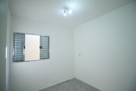 Quarto 2 de casa para alugar com 2 quartos, 70m² em Chácara Mafalda, São Paulo