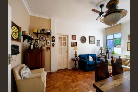 Apartamento à venda com 120m², 3 quartos e 1 vagaSala