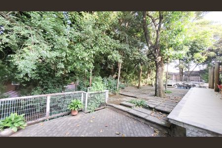 Casa de condomínio à venda com 830m², 6 quartos e 10 vagas Casa de condomínio à venda com 830m², 6 quartos e 10 vagasÁrea externa