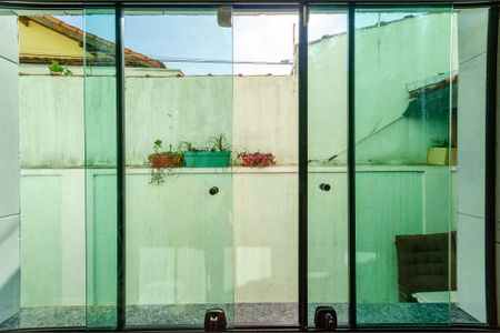 Casa à venda com 219m², 3 quartos e 4 vagas Casa à venda com 219m², 3 quartos e 4 vagasCozinha - Janela