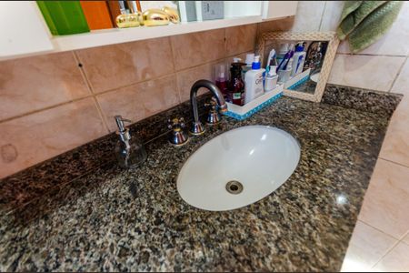 Casa à venda com 219m², 3 quartos e 4 vagas Casa à venda com 219m², 3 quartos e 4 vagasSuíte - Banheiro