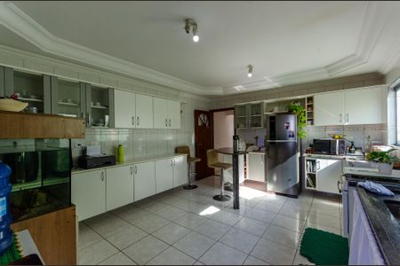 Casa à venda com 219m², 3 quartos e 4 vagas Casa à venda com 219m², 3 quartos e 4 vagasCozinha