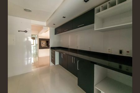 Apartamento à venda com 158m², 4 quartos e 4 vagasCozinha