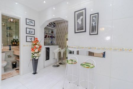 Casa à venda com 4 quartos, 183m² em Vila Monumento, São Paulo
