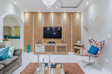 Casa à venda com 4 quartos, 183m² em Vila Monumento, São Paulo
