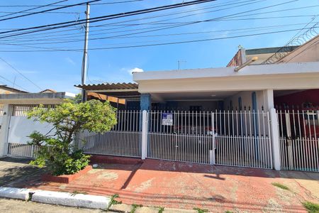 Casa à venda com 360m², 2 quartos e 1 vagaFachada