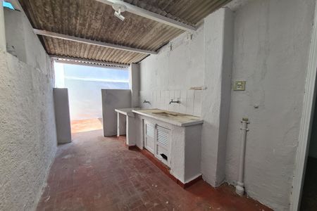 Casa à venda com 360m², 2 quartos e 1 vagaÁrea de Serviço