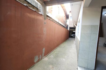 Casa para alugar com 60m², 2 quartos e sem vagaQuintal