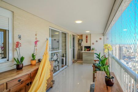 Apartamento à venda com 112m², 3 quartos e 2 vagasVaranda