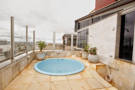 Apartamento à venda com 166m², 4 quartos e 2 vagasPiscina