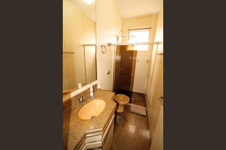 Apartamento à venda com 166m², 4 quartos e 2 vagasBanheiro do Quarto 1