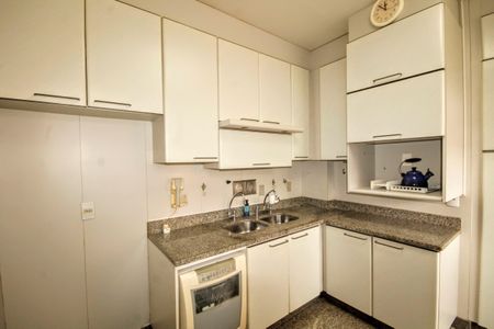 Apartamento à venda com 166m², 4 quartos e 2 vagasCozinha