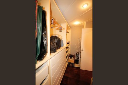 Apartamento à venda com 166m², 4 quartos e 2 vagasCloset