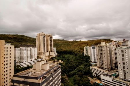 Apartamento à venda com 166m², 4 quartos e 2 vagasVista