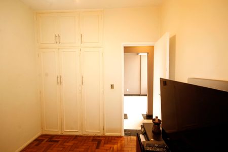 Apartamento à venda com 166m², 4 quartos e 2 vagasQuarto 1