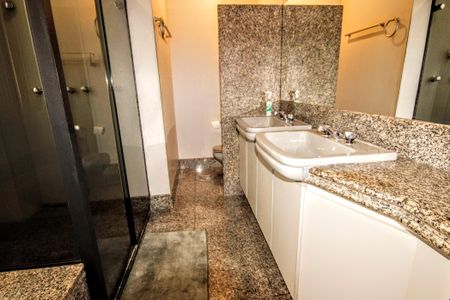 Apartamento à venda com 166m², 4 quartos e 2 vagasBanheiro Social