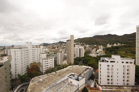 Apartamento à venda com 166m², 4 quartos e 2 vagasVista