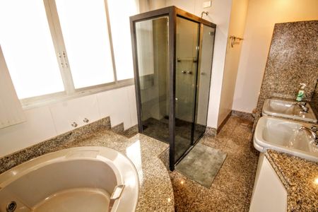 Apartamento à venda com 166m², 4 quartos e 2 vagasBanheiro Social