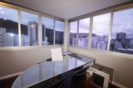 Apartamento à venda com 166m², 4 quartos e 2 vagasQuarto 3