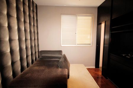 Apartamento à venda com 166m², 4 quartos e 2 vagasQuarto 2