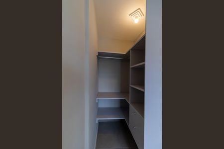 Apartamento para alugar com 42m², 2 quartos e sem vaga Apartamento para alugar com 42m², 2 quartos e sem vagaQuarto 2 - Armários