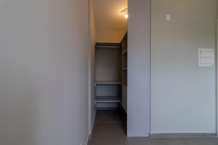 Apartamento para alugar com 42m², 2 quartos e sem vaga Apartamento para alugar com 42m², 2 quartos e sem vagaQuarto 2 - Armários