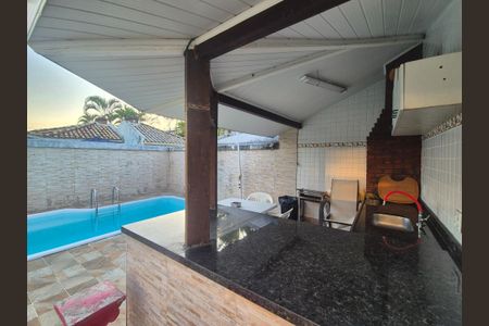 Casa de condomínio à venda com 250m², 4 quartos e 3 vagasVaranda gourmet