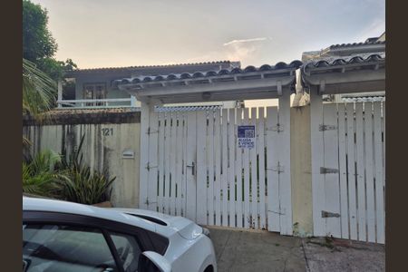 Casa de condomínio à venda com 250m², 4 quartos e 3 vagasPlaca