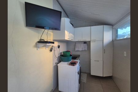 Casa de condomínio à venda com 250m², 4 quartos e 3 vagasÁrea de serviço