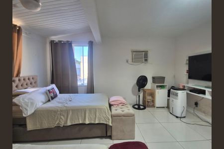 Casa de condomínio à venda com 250m², 4 quartos e 3 vagasQuarto 1