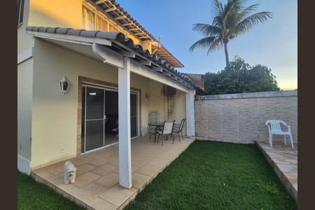 Casa de condomínio à venda com 250m², 4 quartos e 3 vagasVaranda