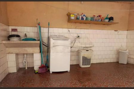 Casa à venda com 2 quartos, 120m² em Vila Firmiano Pinto, São Paulo