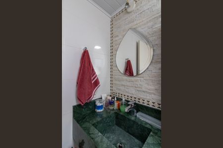 Apartamento à venda com 82m², 2 quartos e 2 vagasBanheiro da Suíte