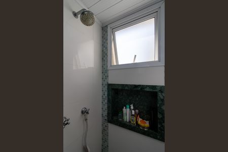 Apartamento à venda com 82m², 2 quartos e 2 vagasBanheiro da Suíte