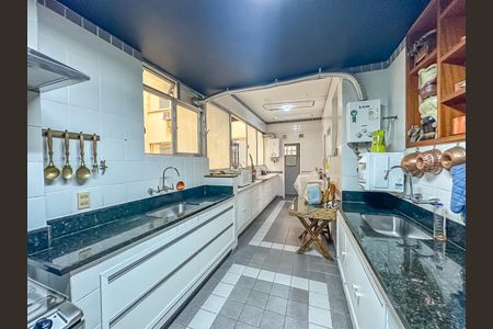 Apartamento à venda com 268m², 4 quartos e 1 vagaCozinha