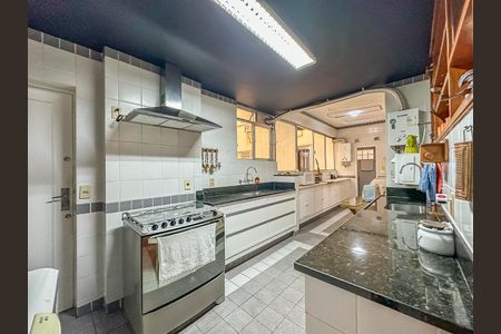 Apartamento à venda com 268m², 4 quartos e 1 vagaCozinha
