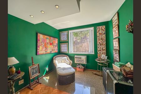 Apartamento à venda com 268m², 4 quartos e 1 vagaQuarto