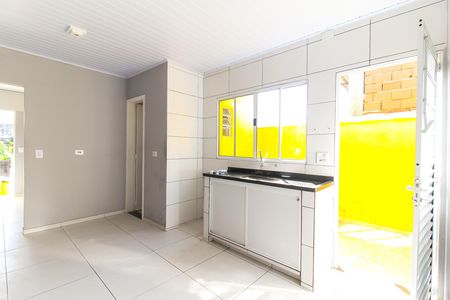 Casa para alugar com 70m², 2 quartos e 1 vaga Casa para alugar com 70m², 2 quartos e 1 vagaCozinha