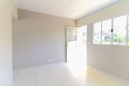 Casa para alugar com 70m², 2 quartos e 1 vaga Casa para alugar com 70m², 2 quartos e 1 vagaSala