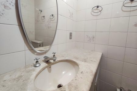 Apartamento para alugar com 160m², 3 quartos e 2 vagas Apartamento para alugar com 160m², 3 quartos e 2 vagasBanheiro Social