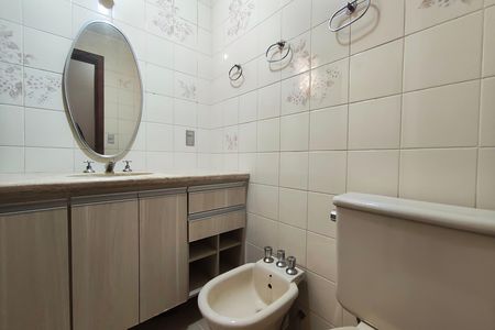 Apartamento para alugar com 160m², 3 quartos e 2 vagas Apartamento para alugar com 160m², 3 quartos e 2 vagasBanheiro Social