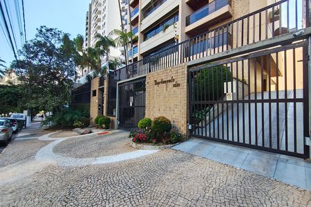 Apartamento para alugar com 160m², 3 quartos e 2 vagas Apartamento para alugar com 160m², 3 quartos e 2 vagasFachada do Condomínio